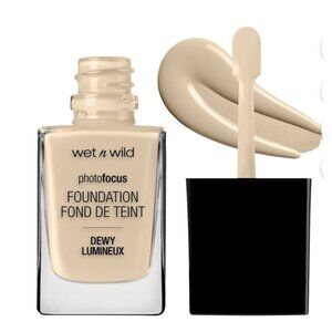 Wet N Wild Foundation Porcelain PhotoFocus 30ml Light Coverage NEW